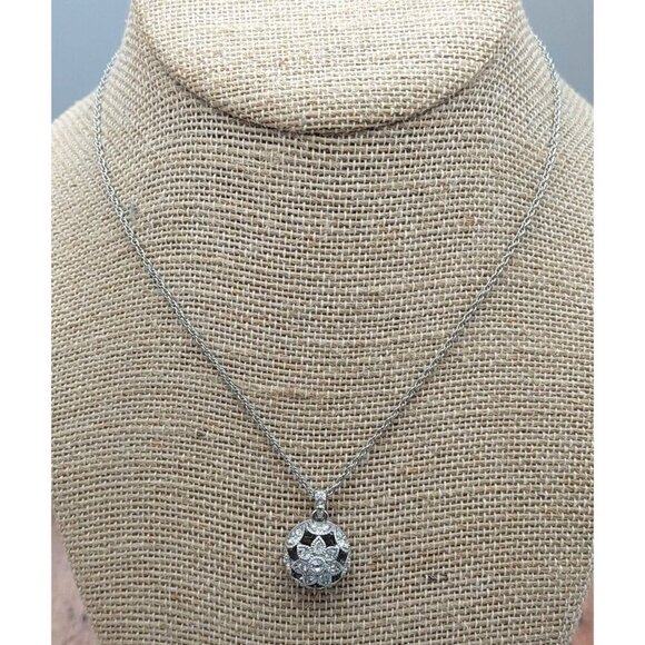 Beautiful Carolee Open Works Crystal Pendant Necklace Floral Domed 16" MINT - Picture 7 of 11